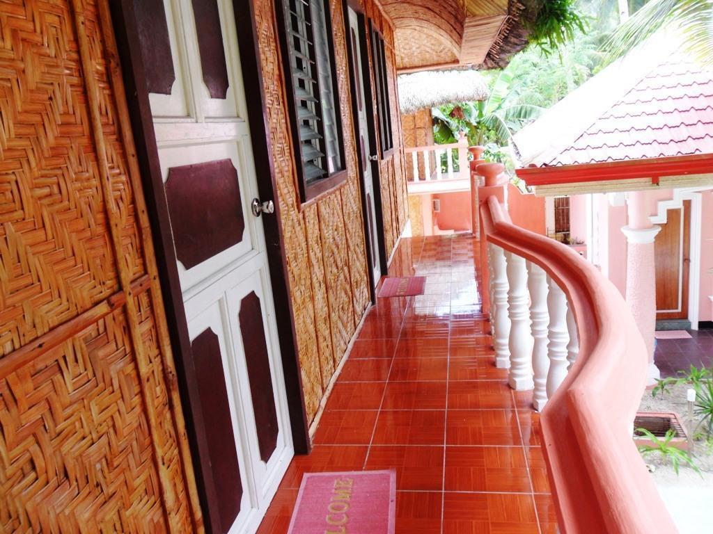 Crystal Sand Beach Resort Donsol Exterior photo